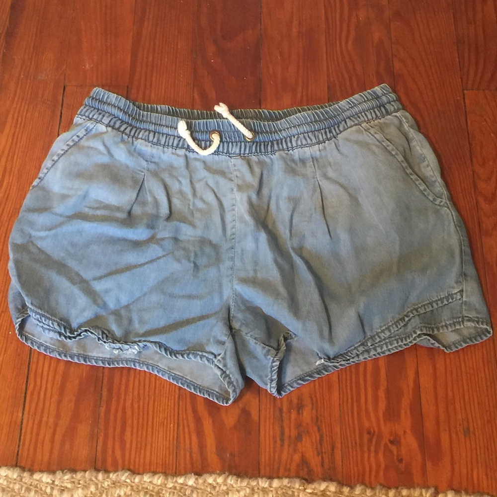 Francesca’s draw string jean shorts